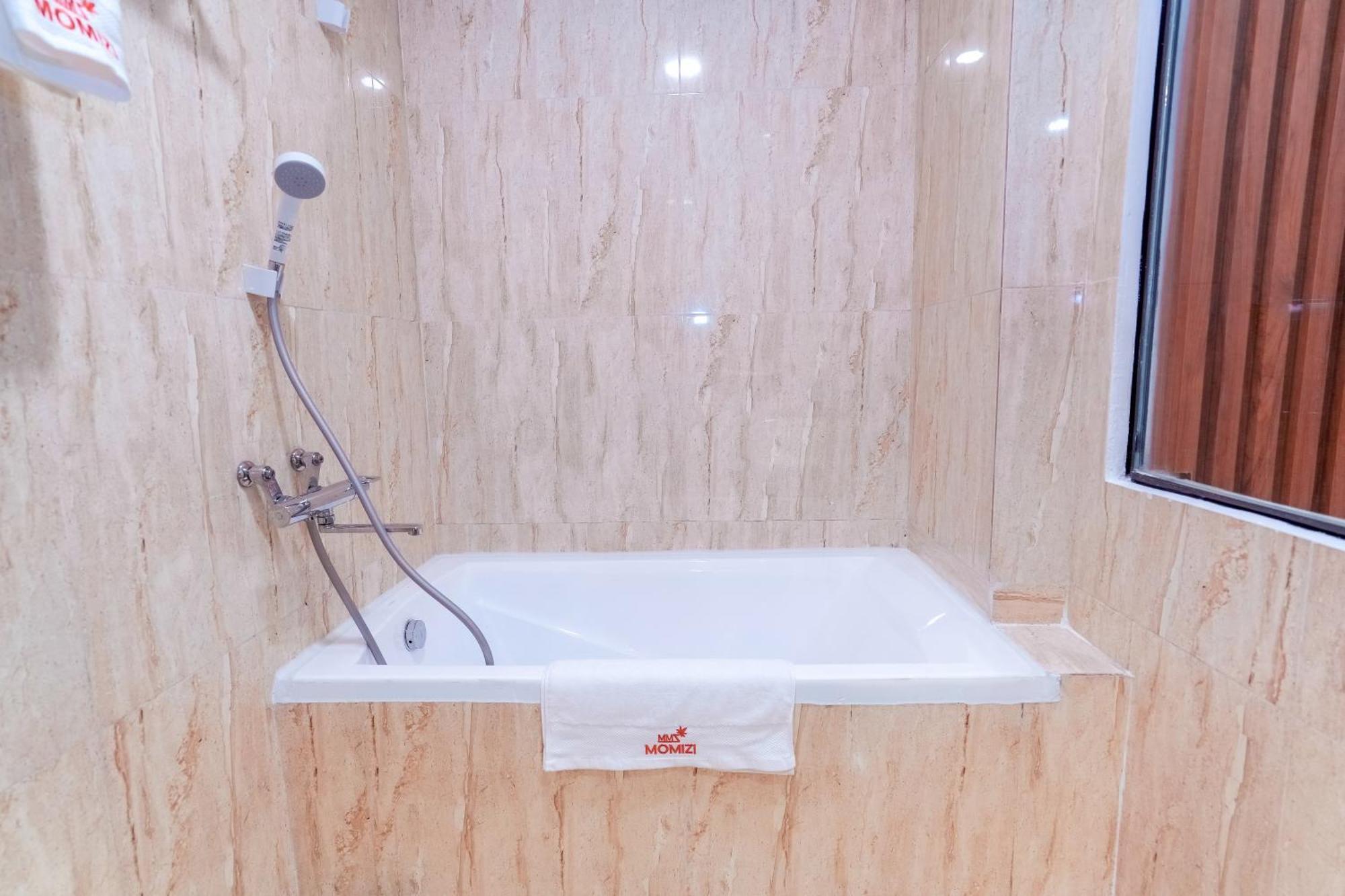 Momizi Hotel Hai Phong Exterior photo